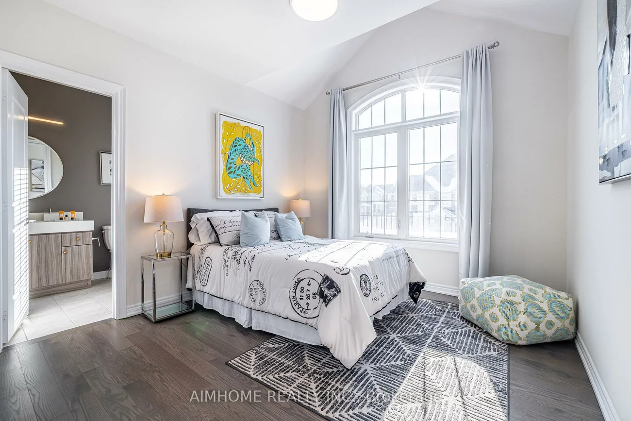 122, Scrivener, Rural Aurora, Aurora