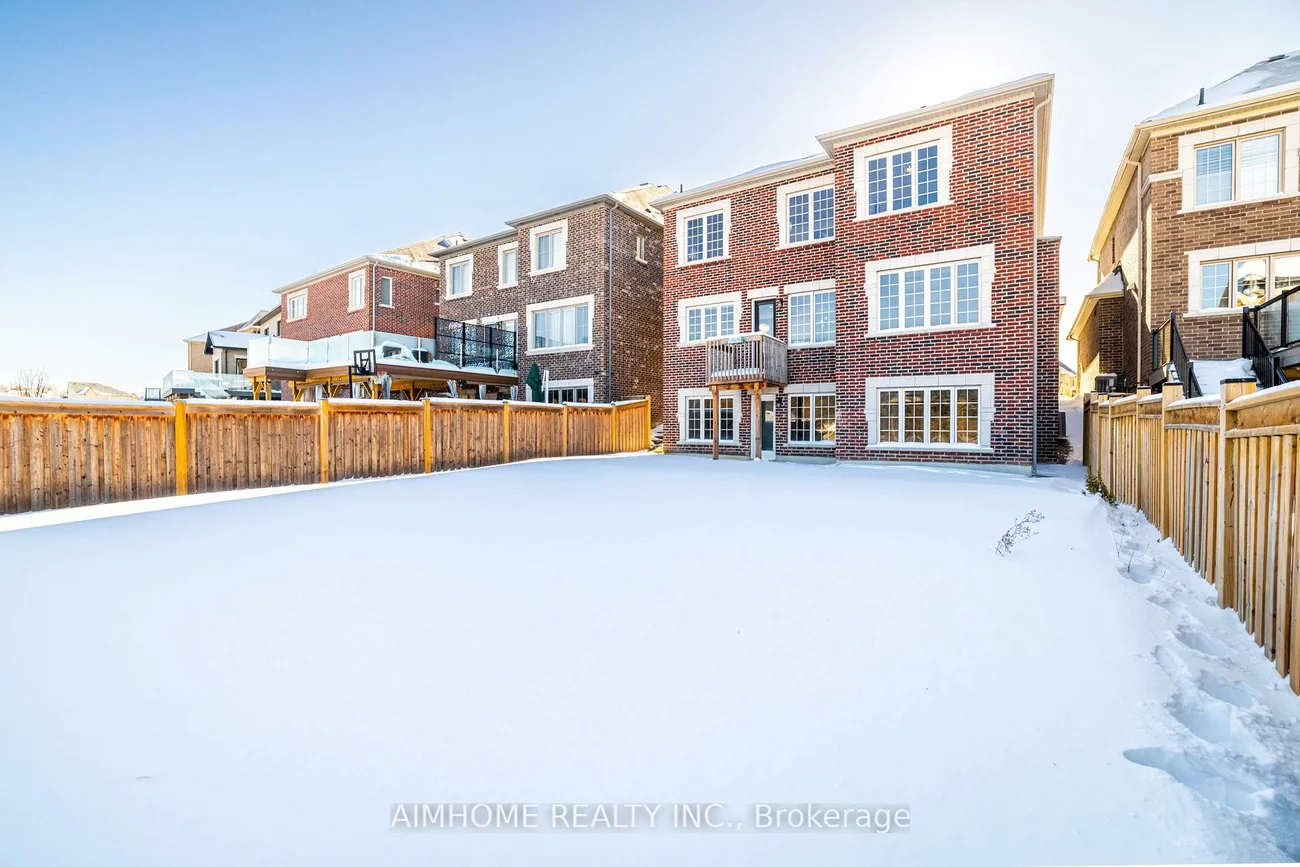 122, Scrivener, Rural Aurora, Aurora