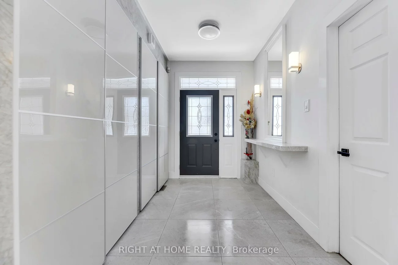 600, Henderson, Aurora Highlands, Aurora