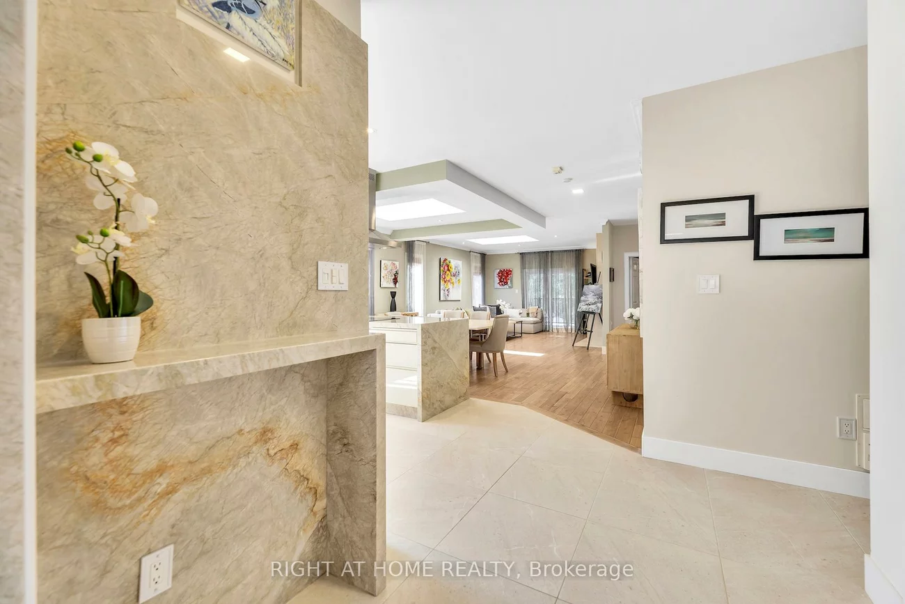 600, Henderson, Aurora Highlands, Aurora