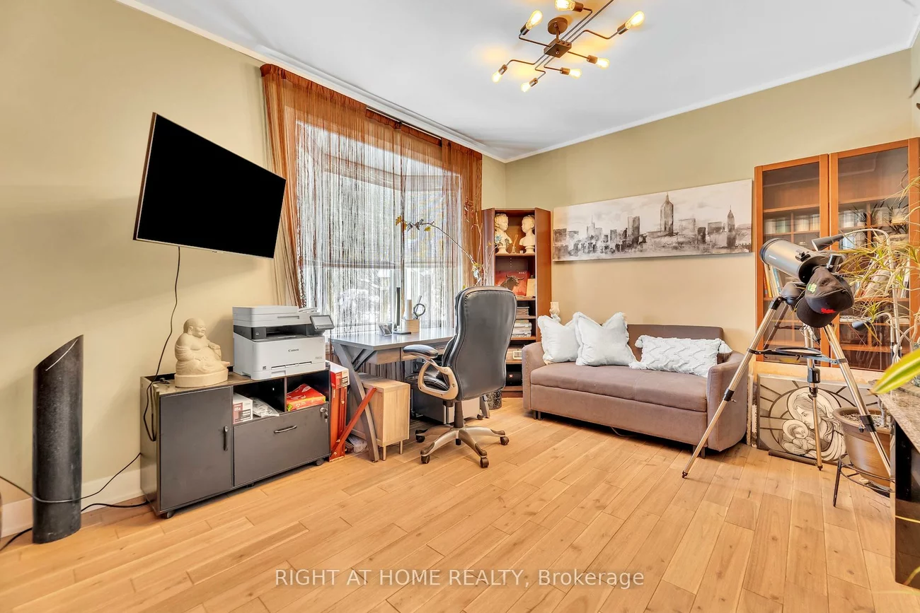 600, Henderson, Aurora Highlands, Aurora