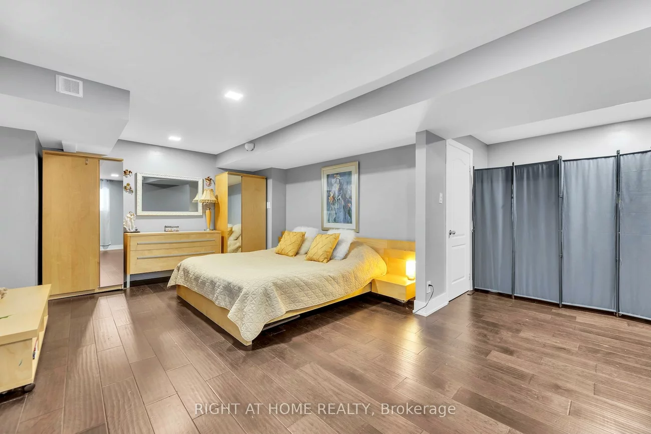 600, Henderson, Aurora Highlands, Aurora