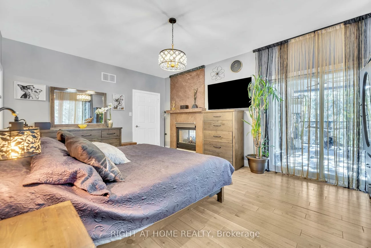 600, Henderson, Aurora Highlands, Aurora