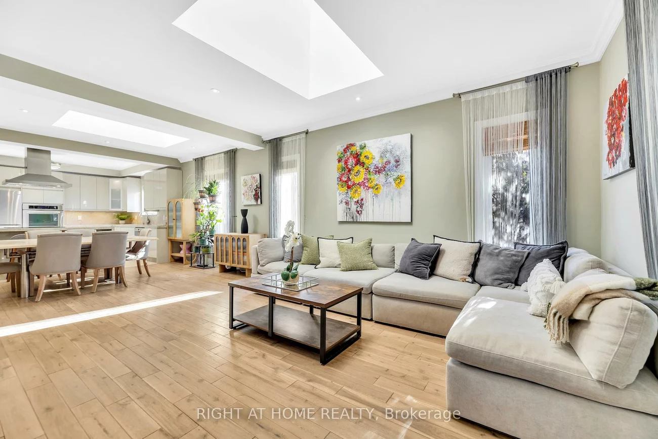 600, Henderson, Aurora Highlands, Aurora