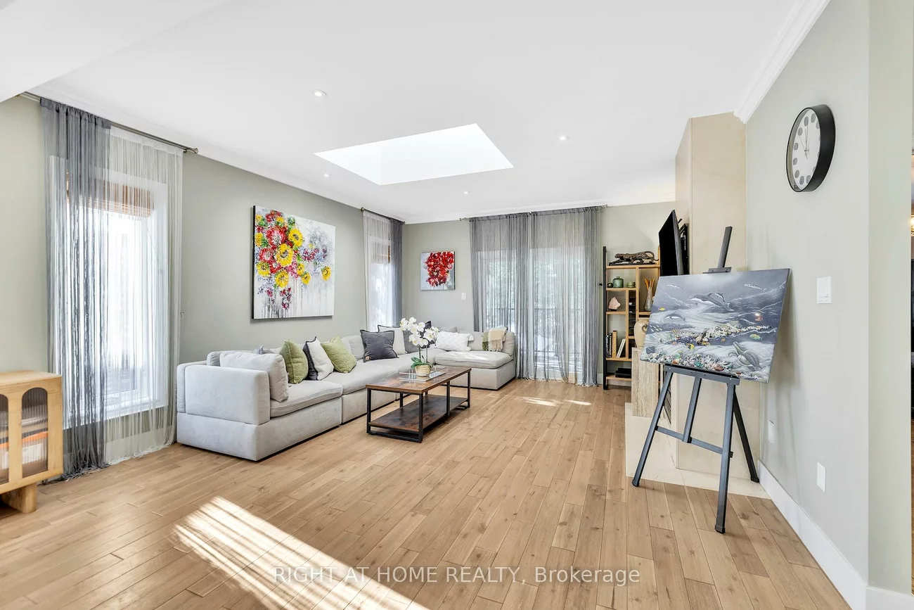 600, Henderson, Aurora Highlands, Aurora