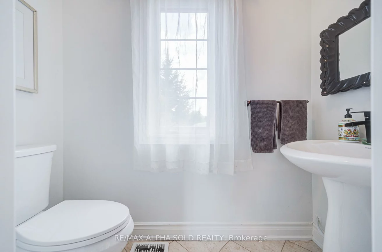 144, Chapman, Aurora Grove, Aurora