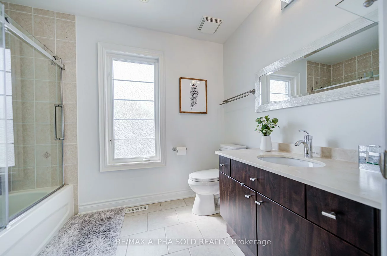 144, Chapman, Aurora Grove, Aurora