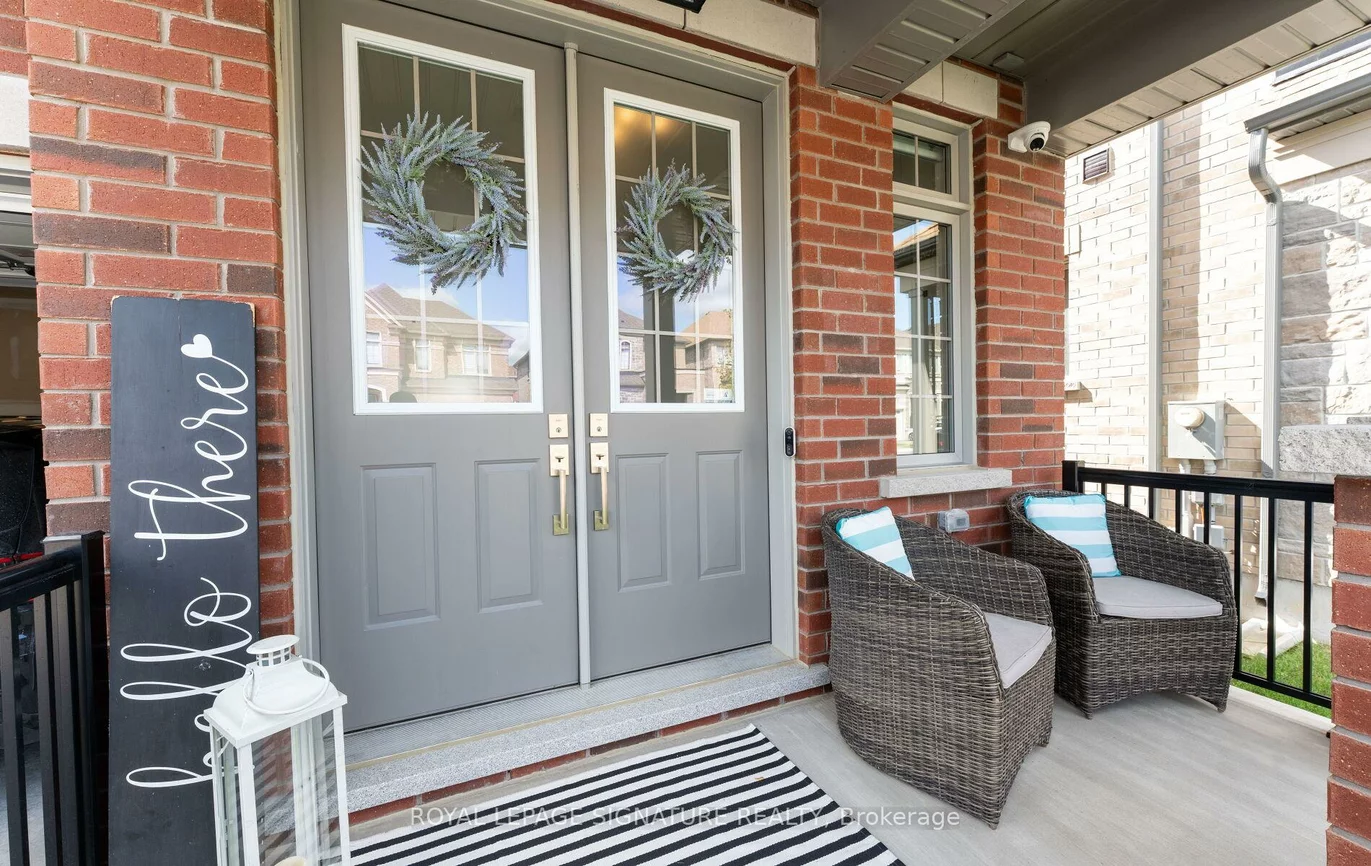 29, Sikura, Rural Aurora, Aurora