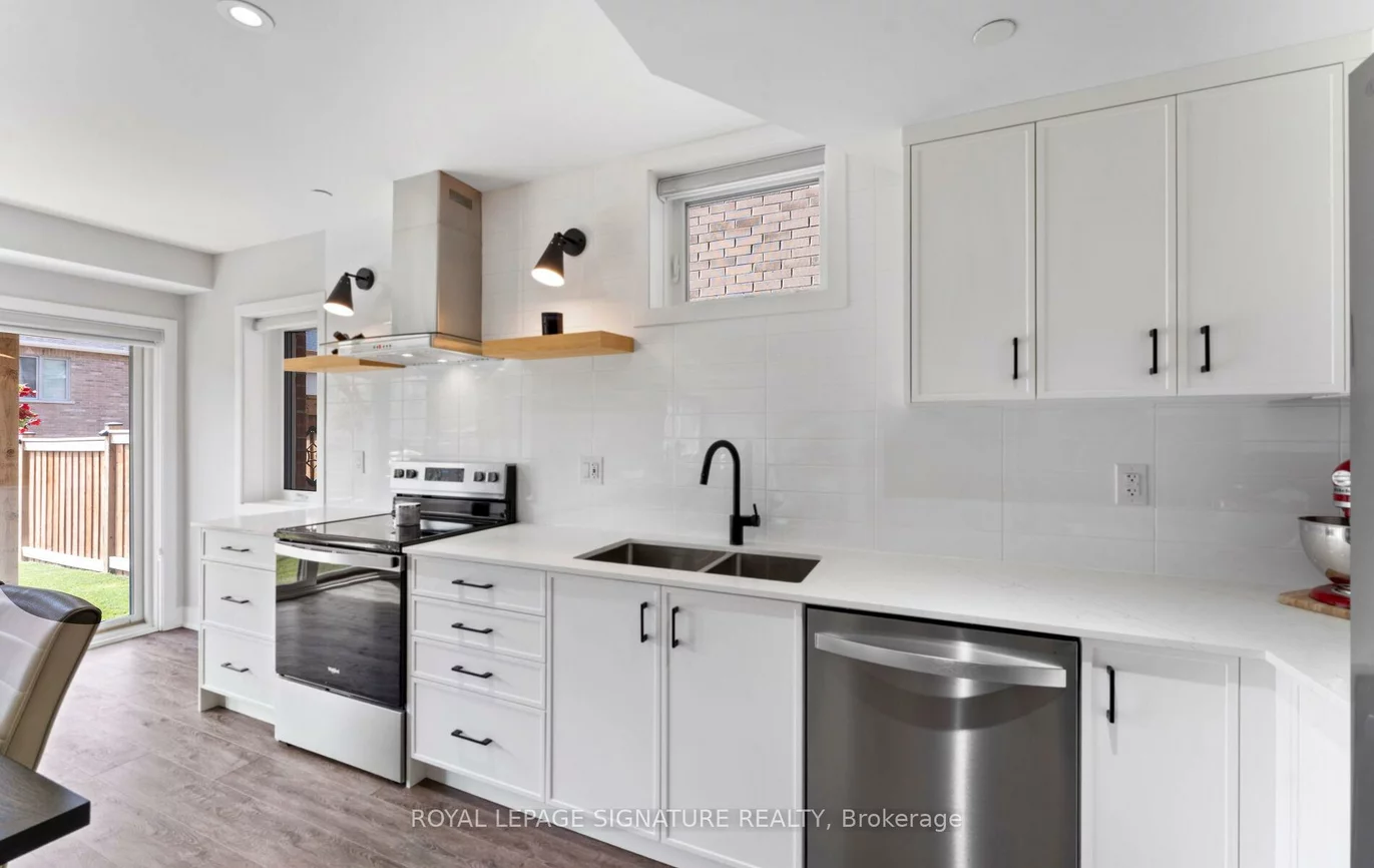 29, Sikura, Rural Aurora, Aurora