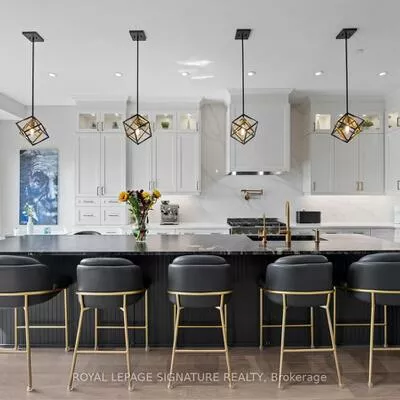 29, Sikura, Rural Aurora, Aurora