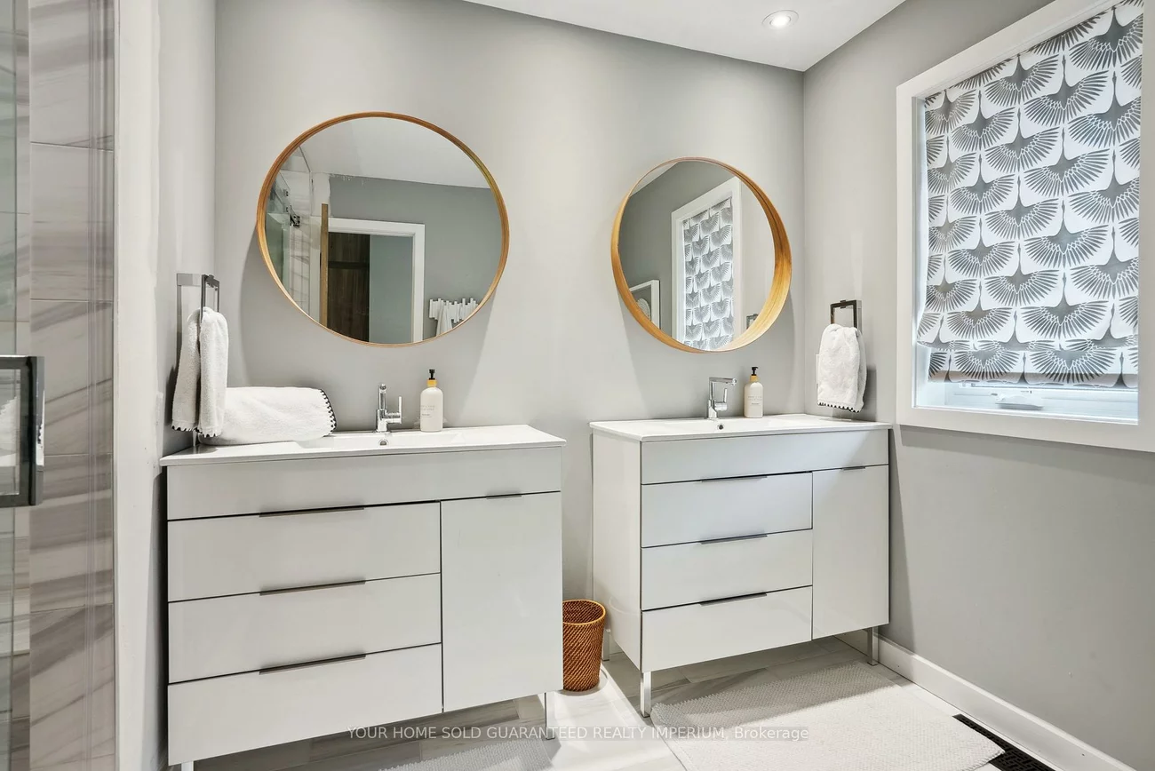 48, Royal, Aurora Village, Aurora