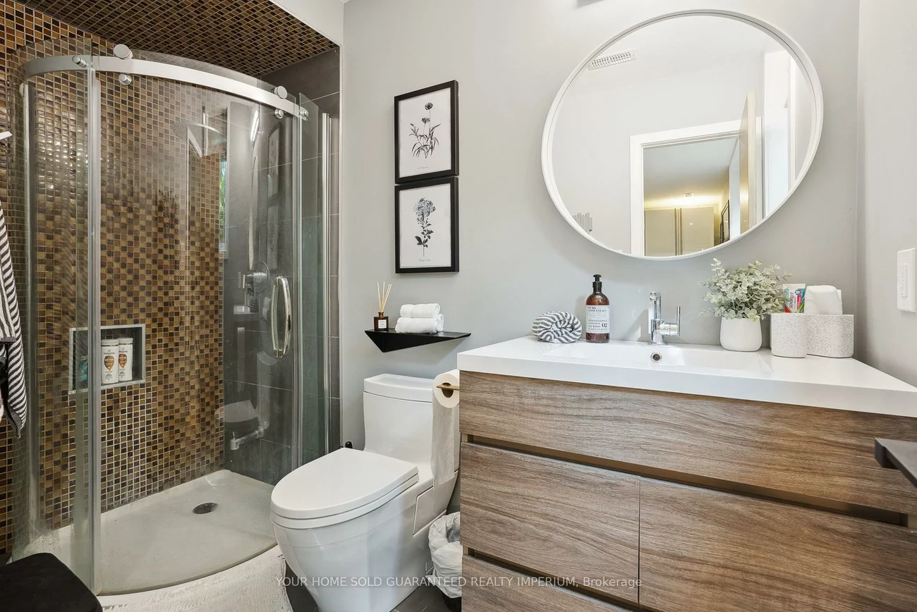 48, Royal, Aurora Village, Aurora