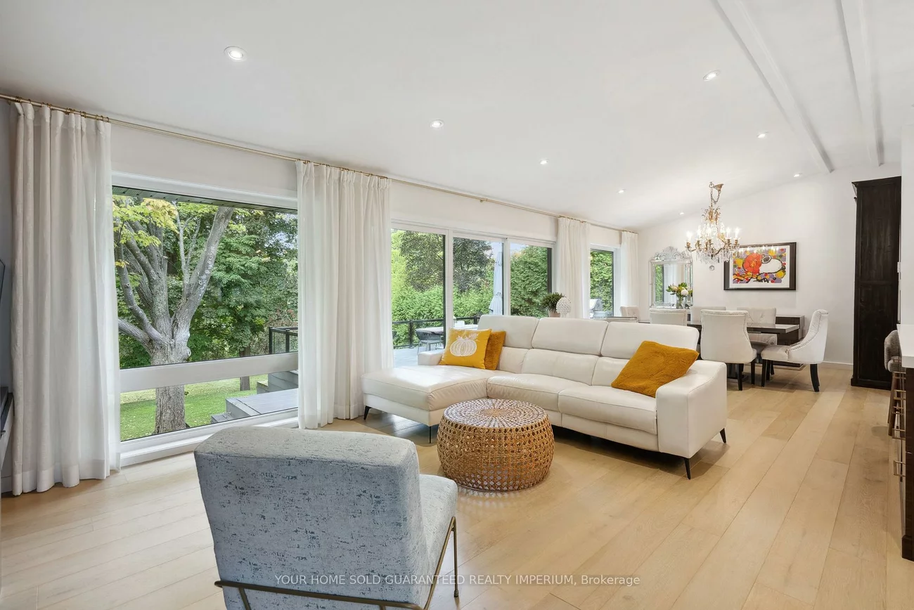 48, Royal, Aurora Village, Aurora