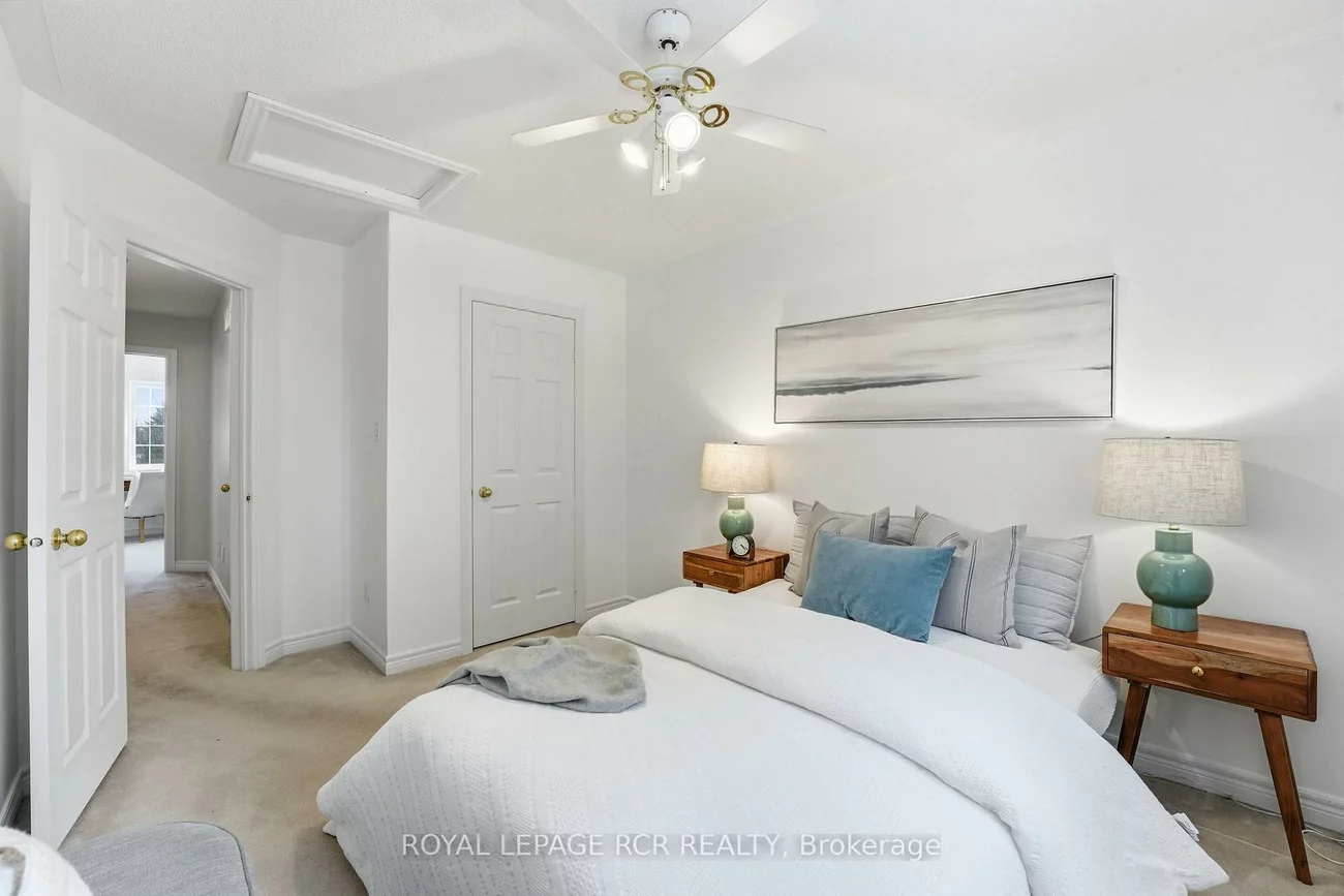 122, Downey, Bayview Wellington, Aurora