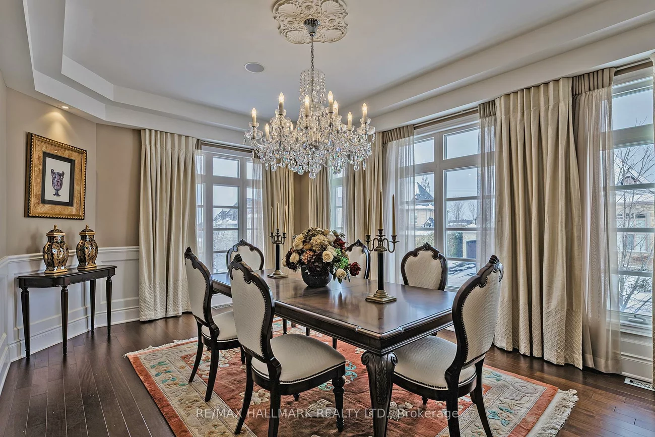 123, Carisbrooke, Bayview Southeast, Aurora