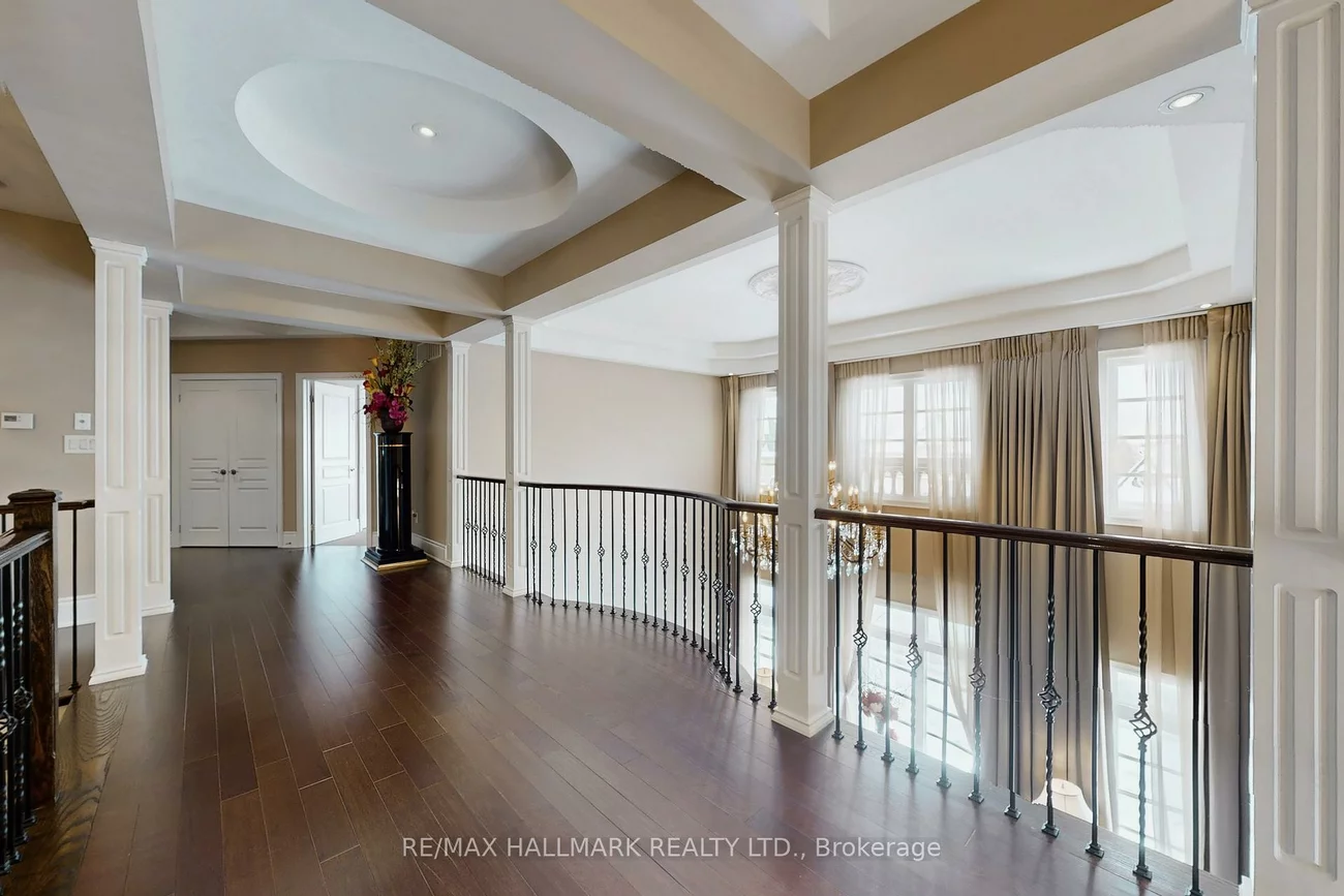 123, Carisbrooke, Bayview Southeast, Aurora