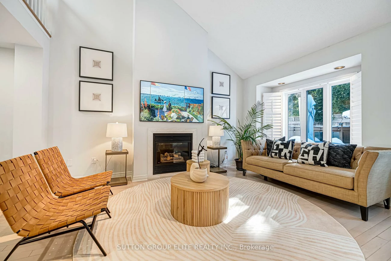 63, Ochalski, Bayview Wellington, Aurora