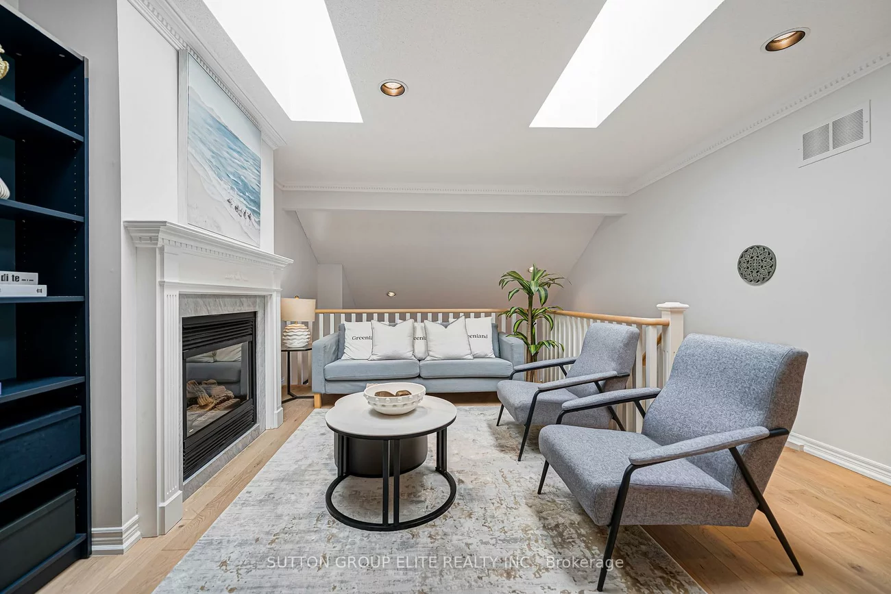 63, Ochalski, Bayview Wellington, Aurora