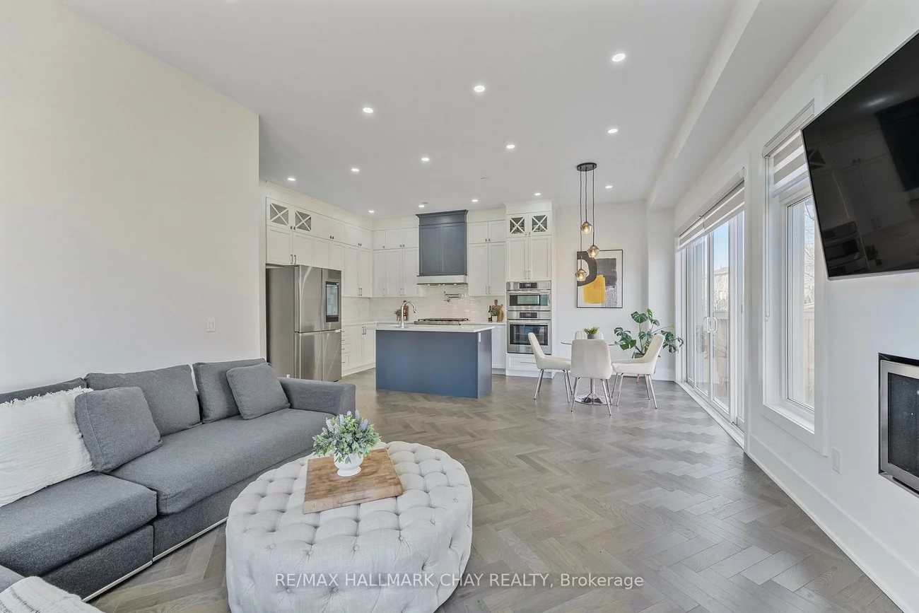 260, Sikura, Rural Aurora, Aurora