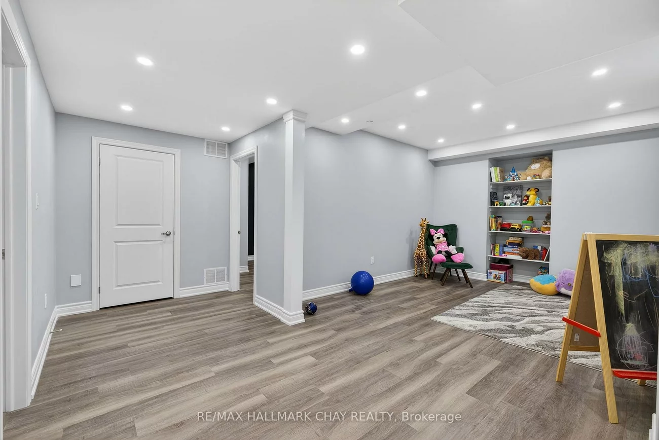 260, Sikura, Rural Aurora, Aurora