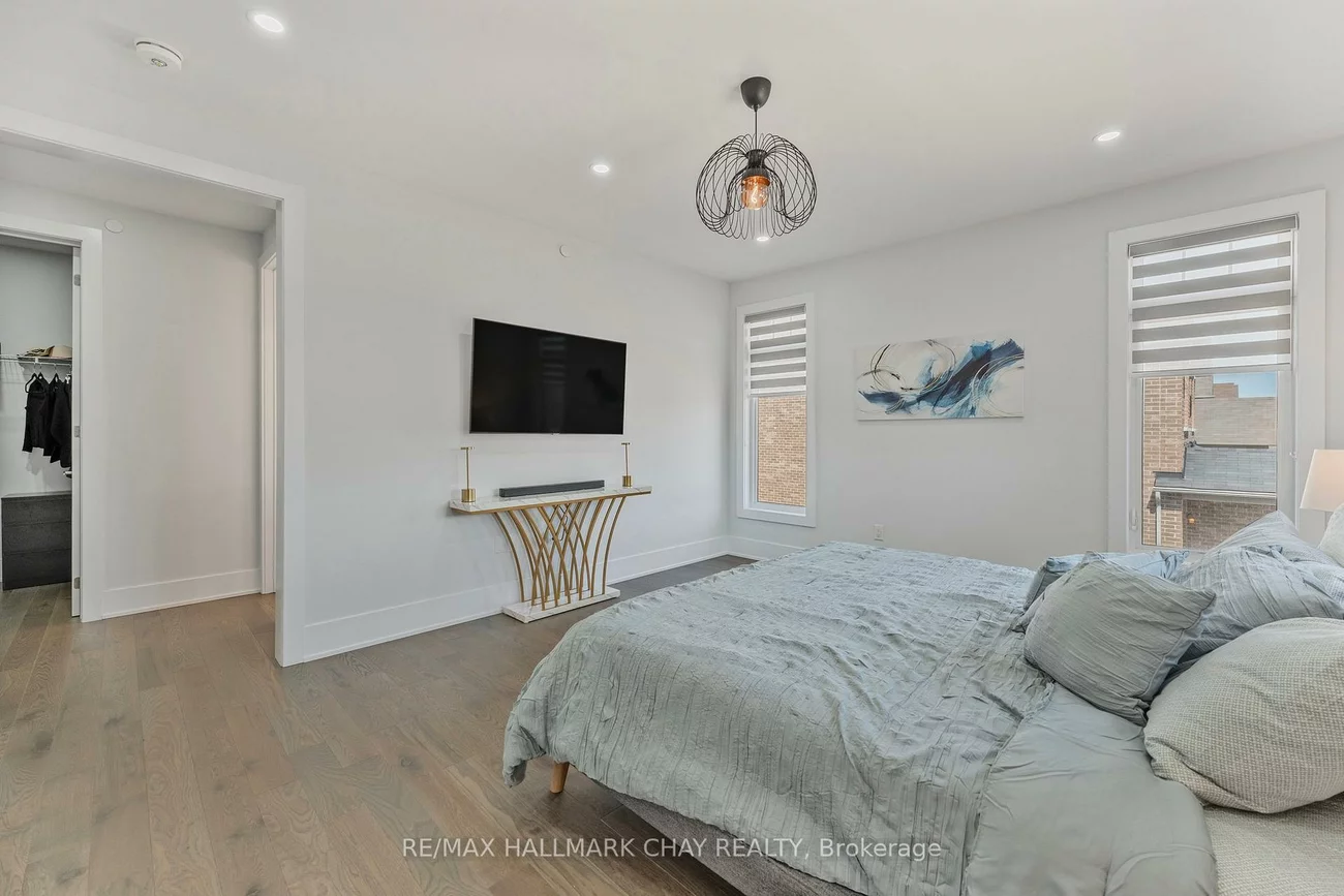 260, Sikura, Rural Aurora, Aurora