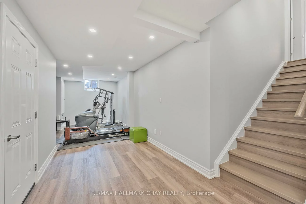 260, Sikura, Rural Aurora, Aurora