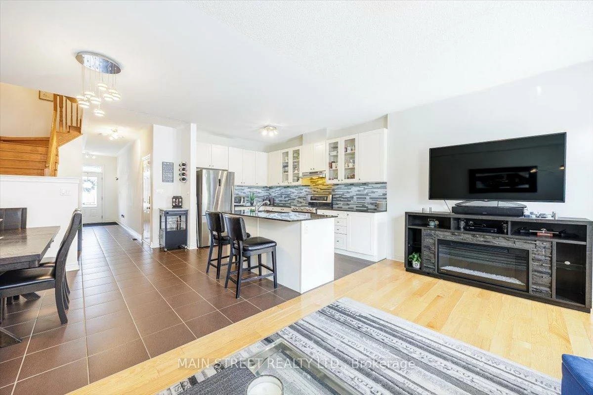 27, Radial, Rural Aurora, Aurora