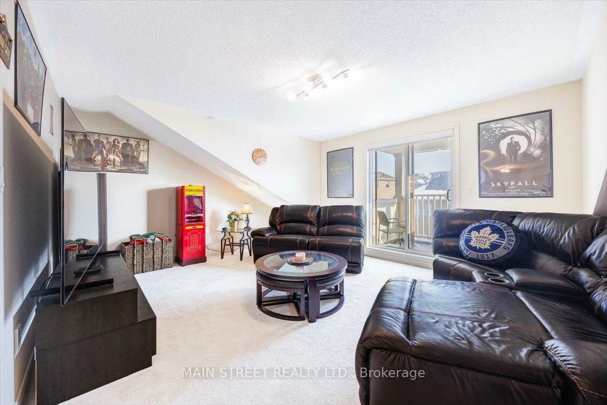 27, Radial, Rural Aurora, Aurora