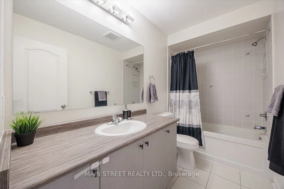 27, Radial, Rural Aurora, Aurora