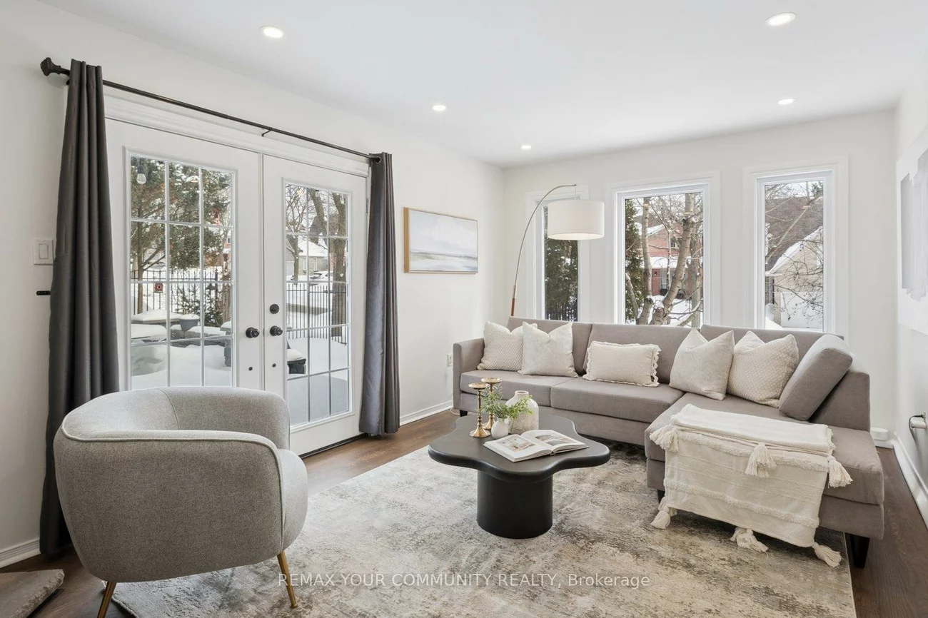 16, Autumn, Aurora Heights, Aurora