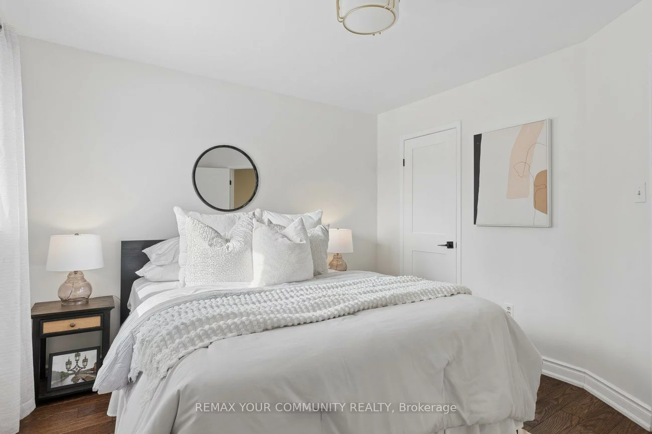 16, Autumn, Aurora Heights, Aurora