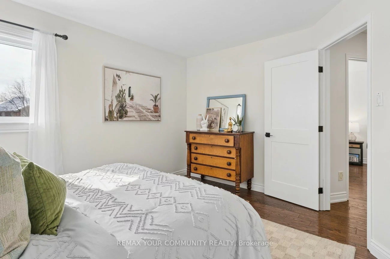 16, Autumn, Aurora Heights, Aurora