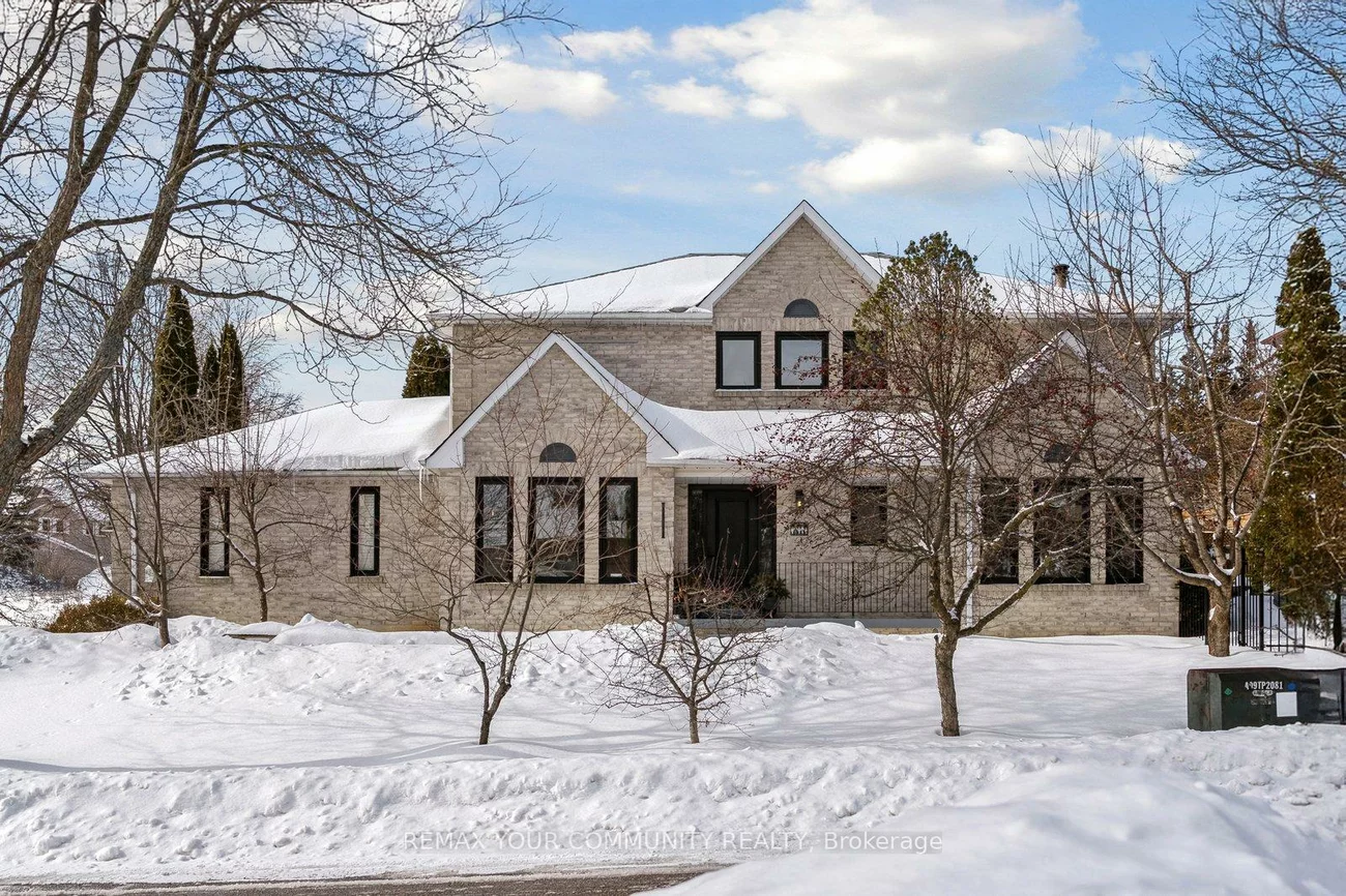 16, Autumn, Aurora Heights, Aurora