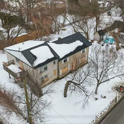 33, Walton, Aurora Village, Aurora