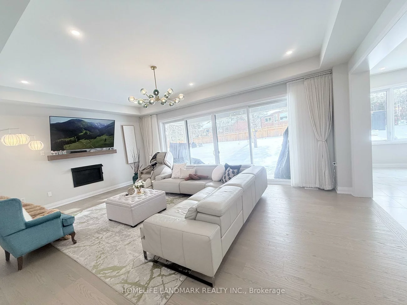 37, Wallace Merchant, Aurora Highlands, Aurora