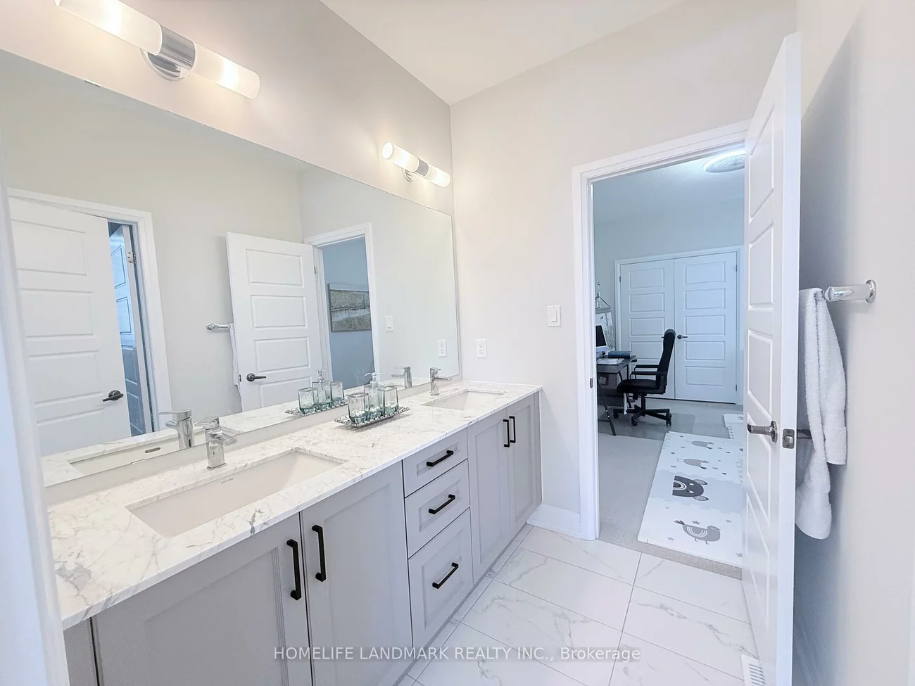 37, Wallace Merchant, Aurora Highlands, Aurora