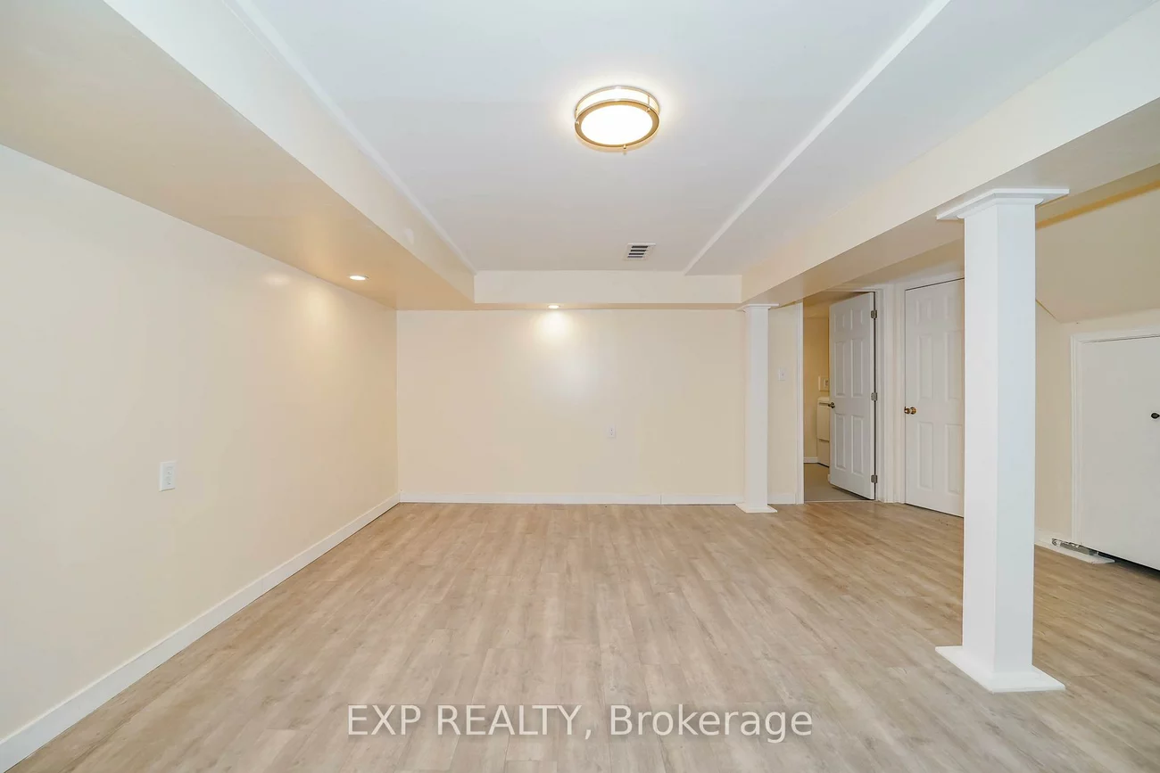 22, Jones, Aurora Highlands, Aurora