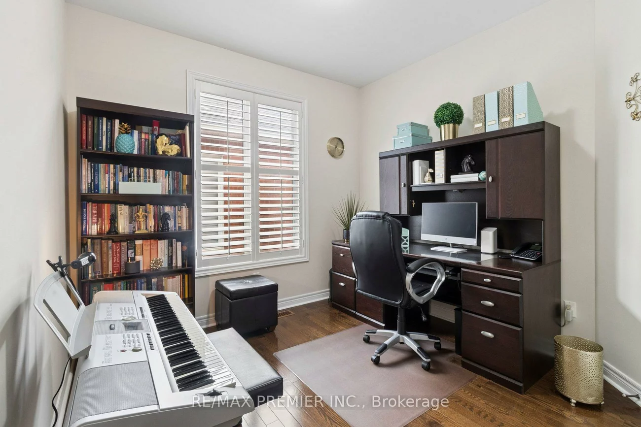 11, Eakins, Bayview Northeast, Aurora