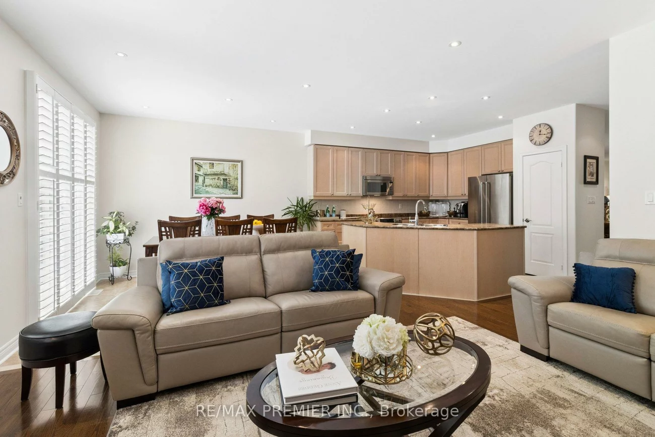 11, Eakins, Bayview Northeast, Aurora