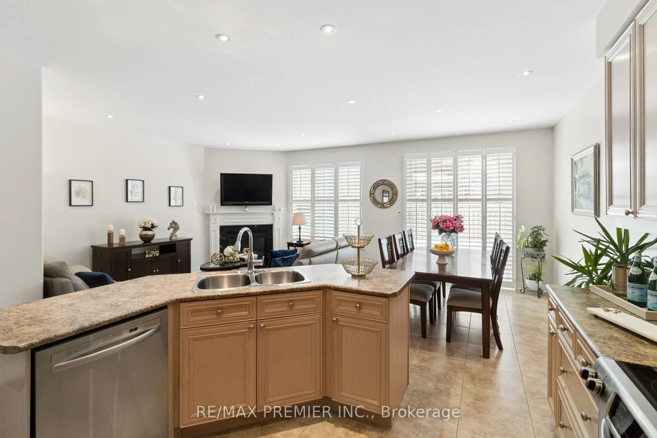 11, Eakins, Bayview Northeast, Aurora