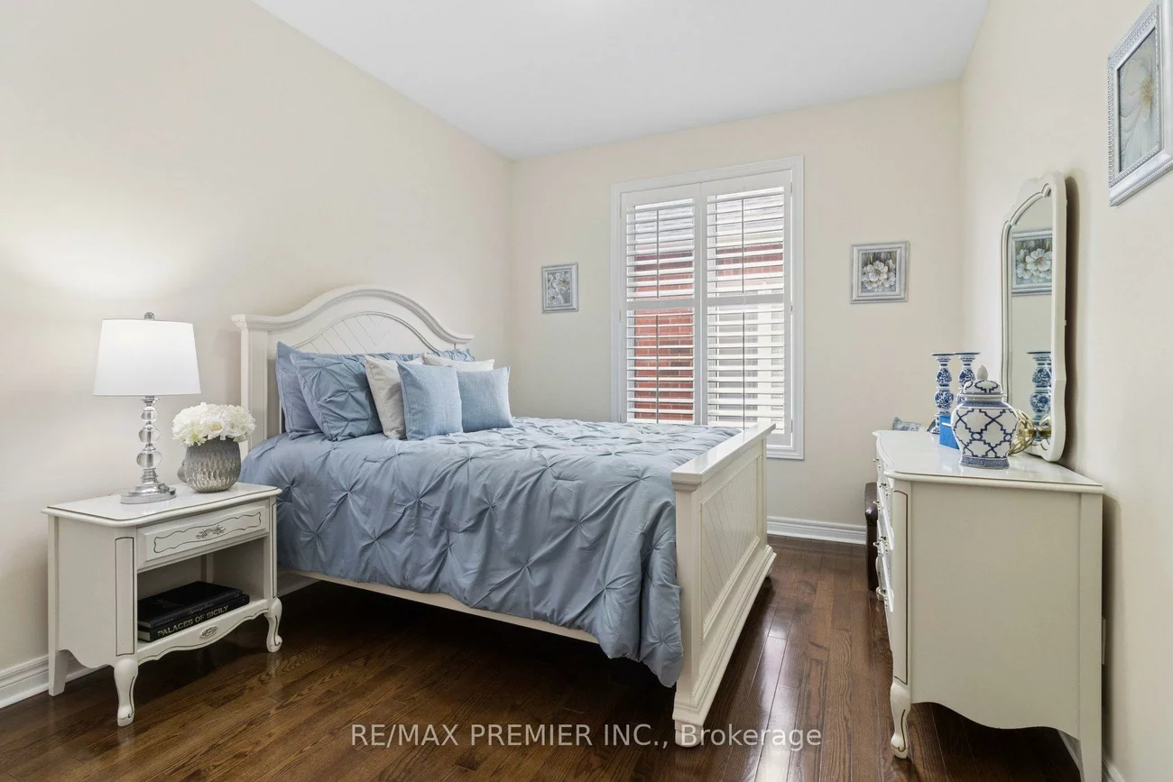 11, Eakins, Bayview Northeast, Aurora