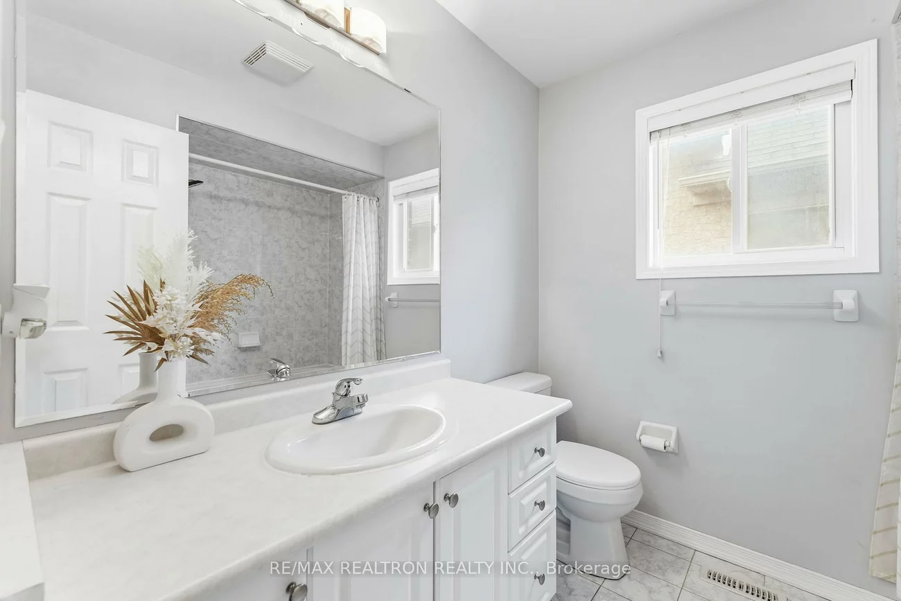 41, Wallwark, Bayview Northeast, Aurora