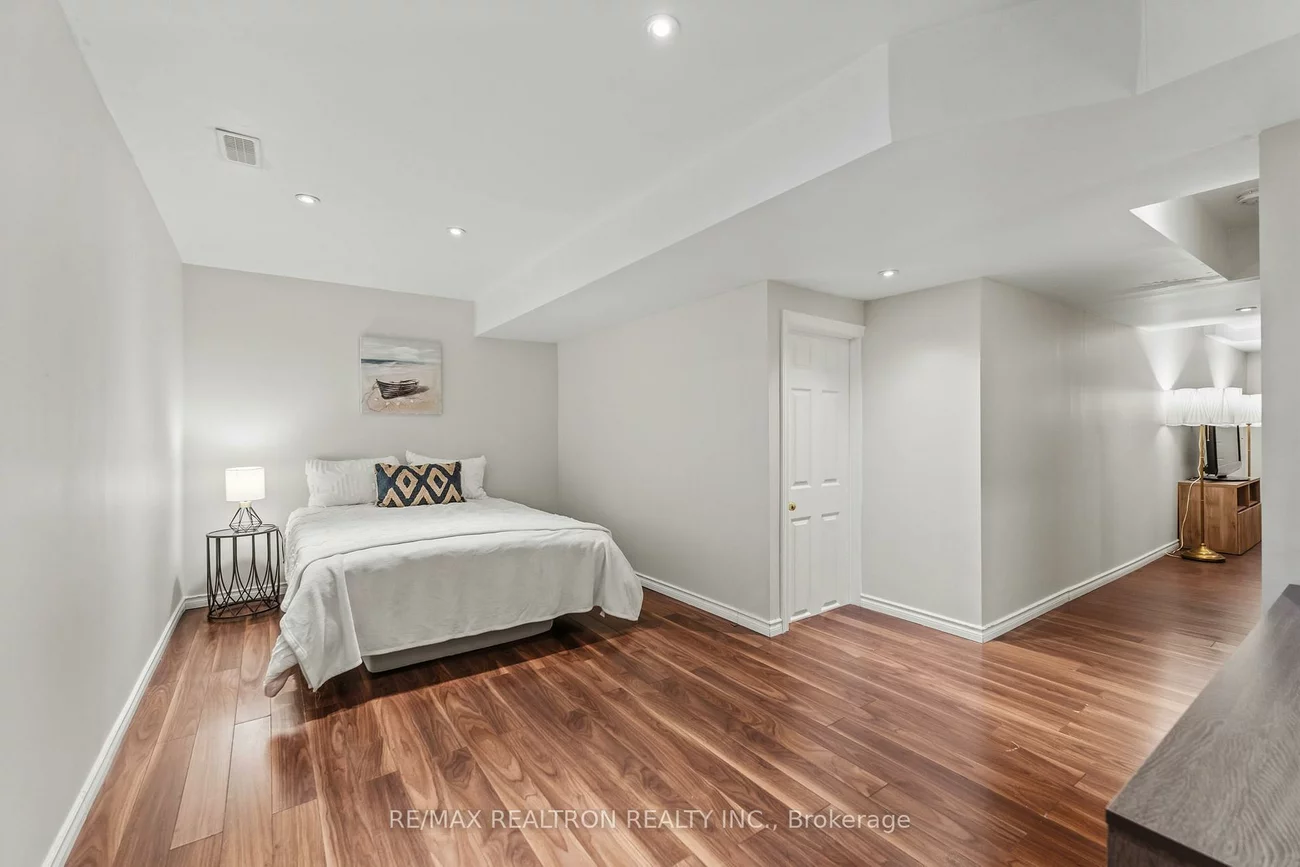 41, Wallwark, Bayview Northeast, Aurora