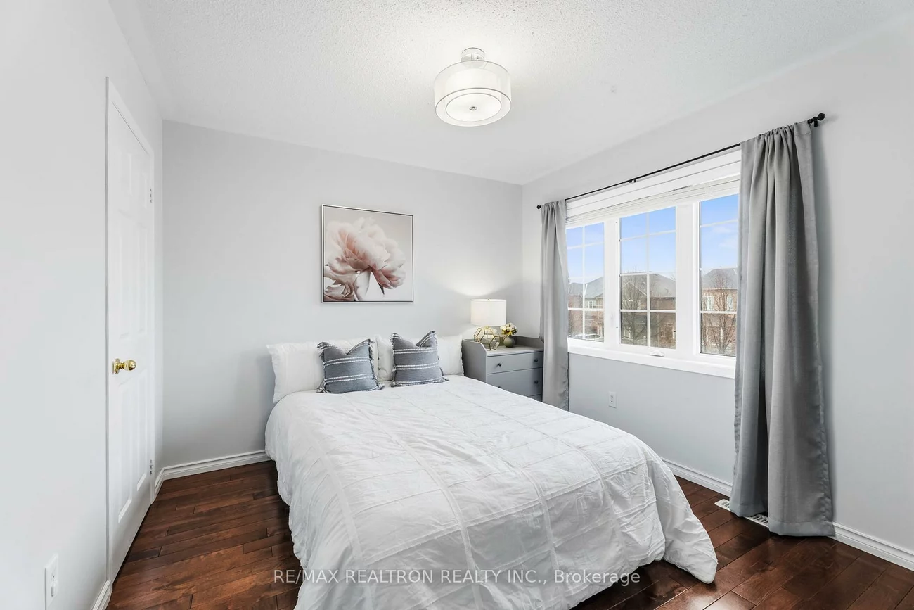 41, Wallwark, Bayview Northeast, Aurora