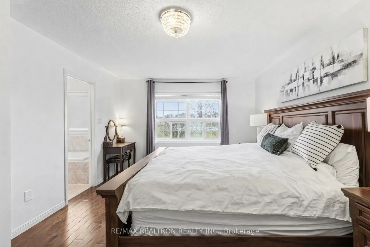 41, Wallwark, Bayview Northeast, Aurora