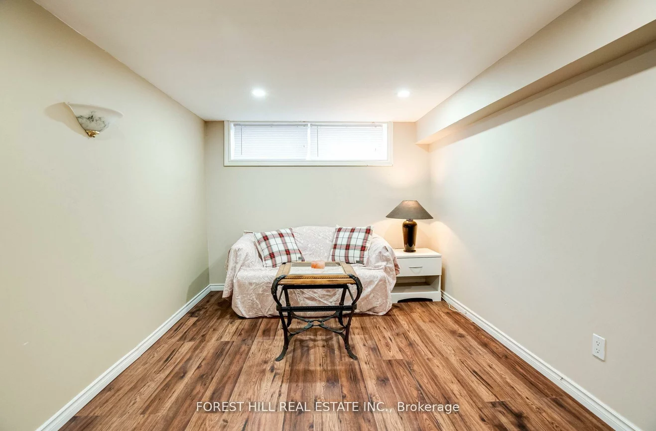 1, Willis, Aurora Highlands, Aurora