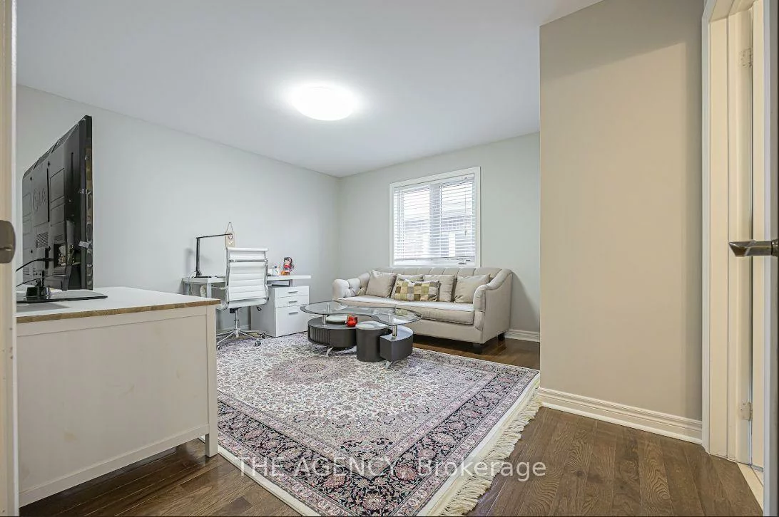 48, Tonner, Bayview Northeast, Aurora