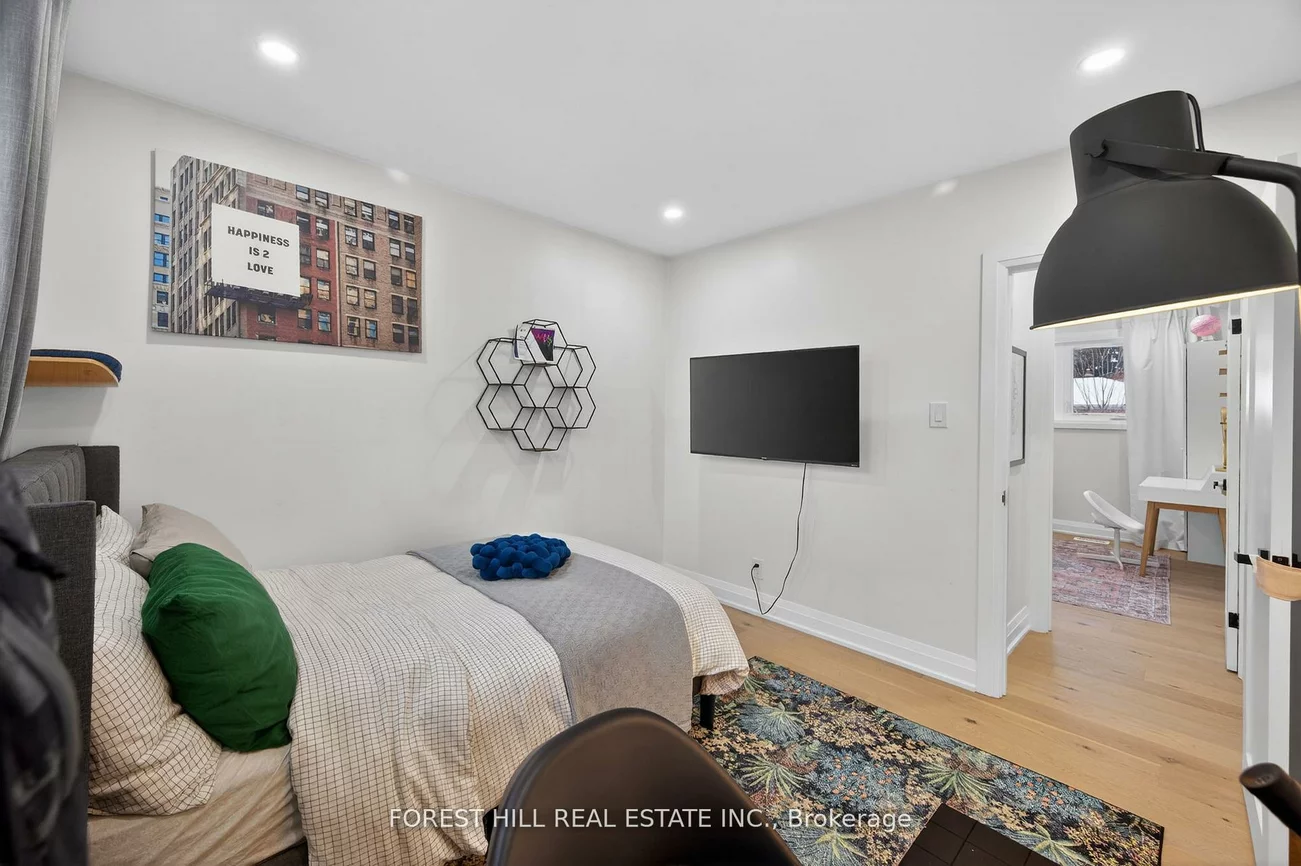 4, Holman, Aurora Highlands, Aurora