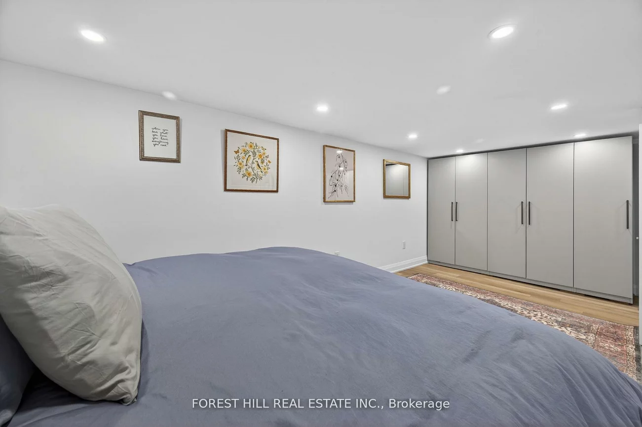 4, Holman, Aurora Highlands, Aurora