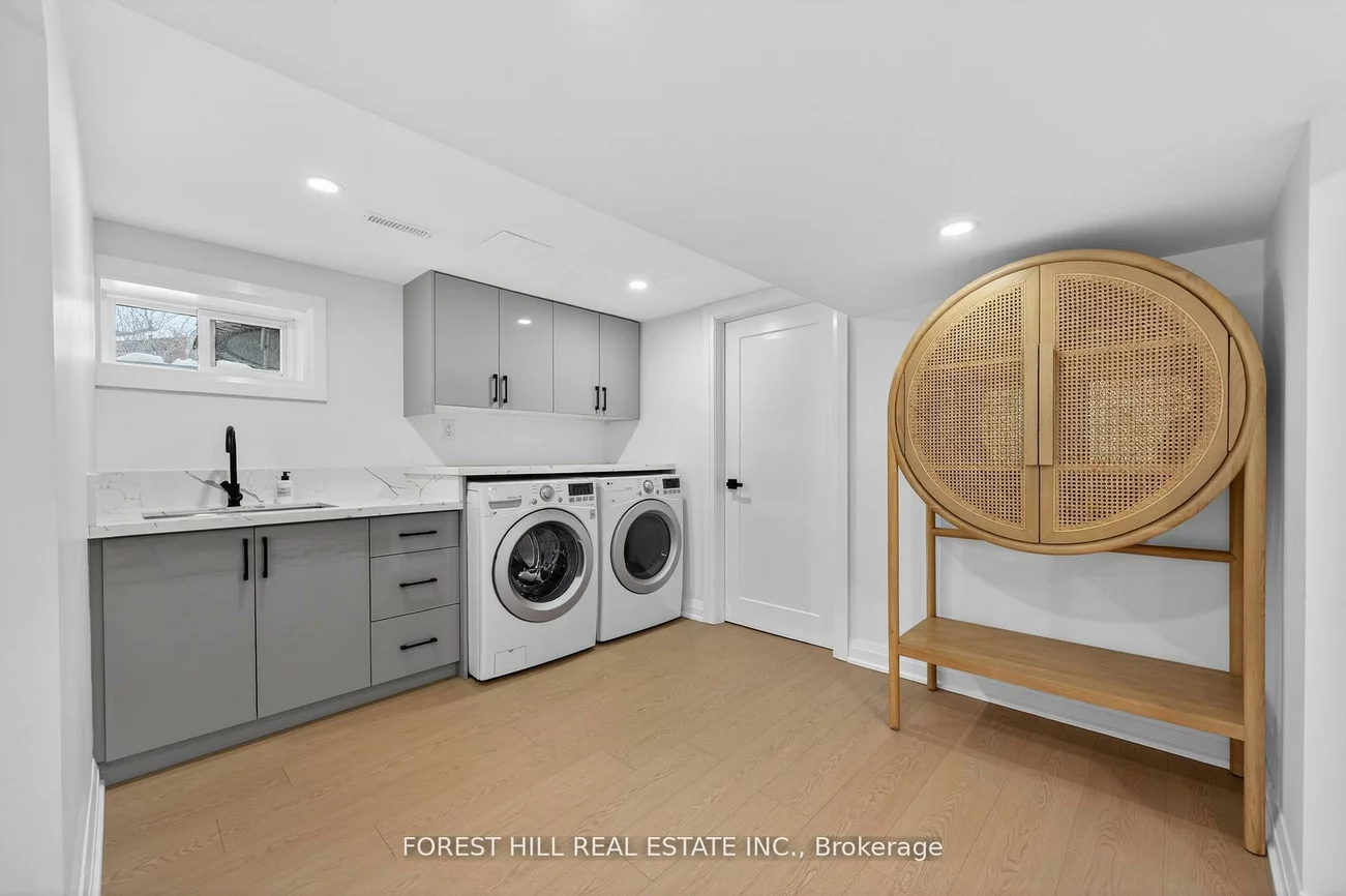 4, Holman, Aurora Highlands, Aurora